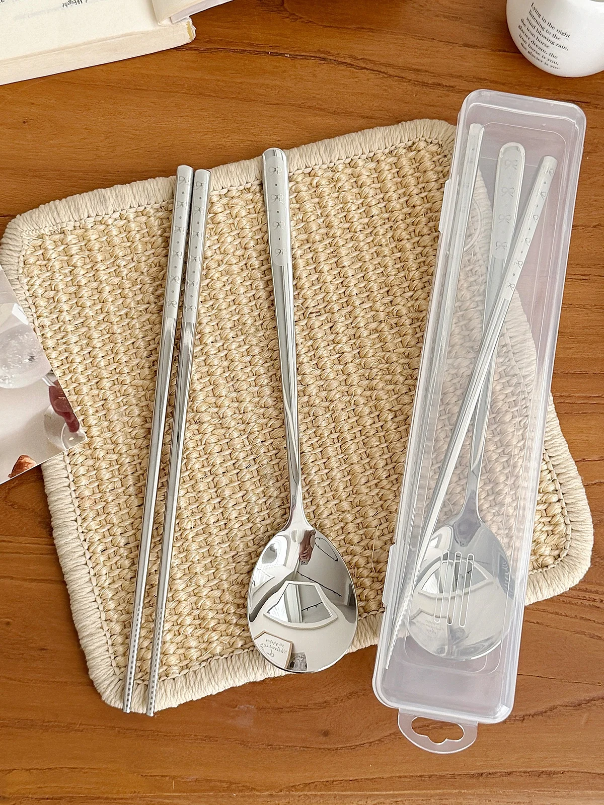 かわいいリボンデザインのステンレス製カトラリーケース22cm：収納・持ち運びに最適な実用性を解説