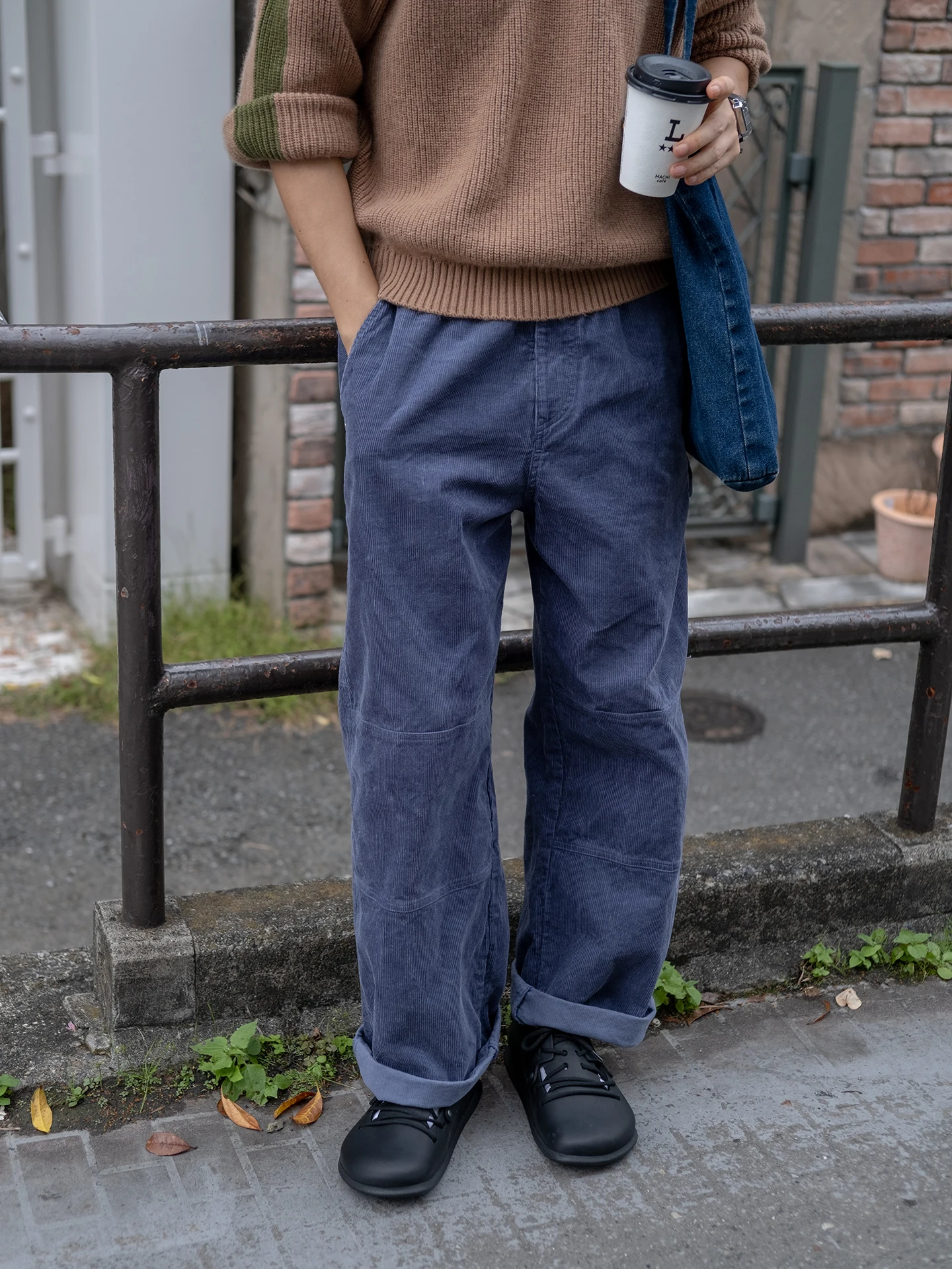カーゴパンツ メンズ コーデの実態を徹底解説　ストレートパンツの優位性