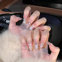 透明感のあるボルドー色リボン付きフレンチドット猫目デザインのネイルチップ【ハンドメイド・花嫁向け・美白効果】