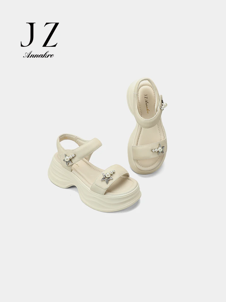 厚底クッションサンダル レディース：トレンディな夏用モデルの実用性と使い分け