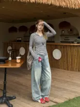 トレンド感満載のレトロストライプフード付きタイトシルエット長袖Tシャツ【春用・女性用・スリムデザイン】