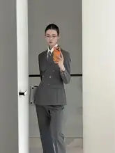 グレー ダブルブレストスーツ【スリムフィット・ビジネス通勤・ベルボトムパンツ】（セットアップ対応）