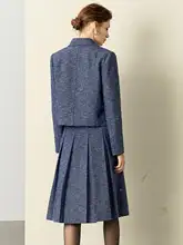 高級感あるショートジャケットとミディスカートの秋コーデ【ブルー・ファッションアイテム・セットアップ対応】