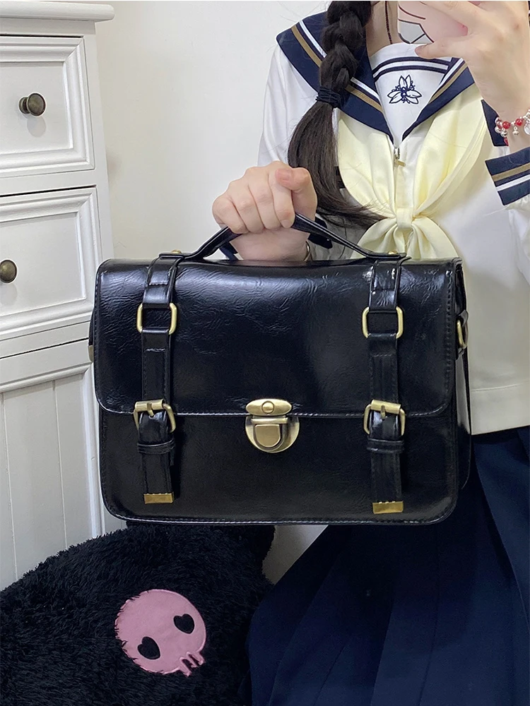 女子高校生向けリュック：レトロな学院風デザインの信封包が日常通学に最適