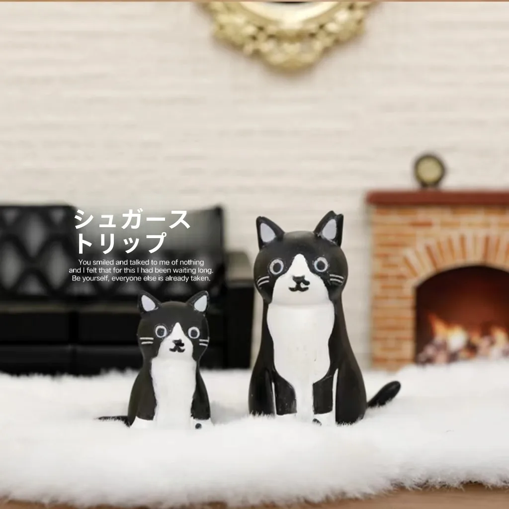 黒と白の猫が家にいる意味は？リアルな暮らしに溶け込む、猫フィギュアの選び方