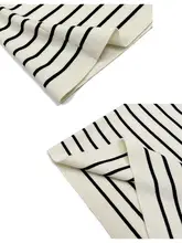 黒白ストライプのタンクトップ【涼やかなアイスシルク・ショート丈・無袖・フィットデザイン】