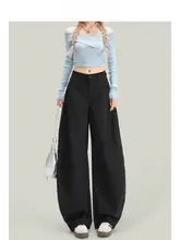 黒のハイウエストワイドレッグパンツ【カジュアル・梨型体型を美しく見せる】