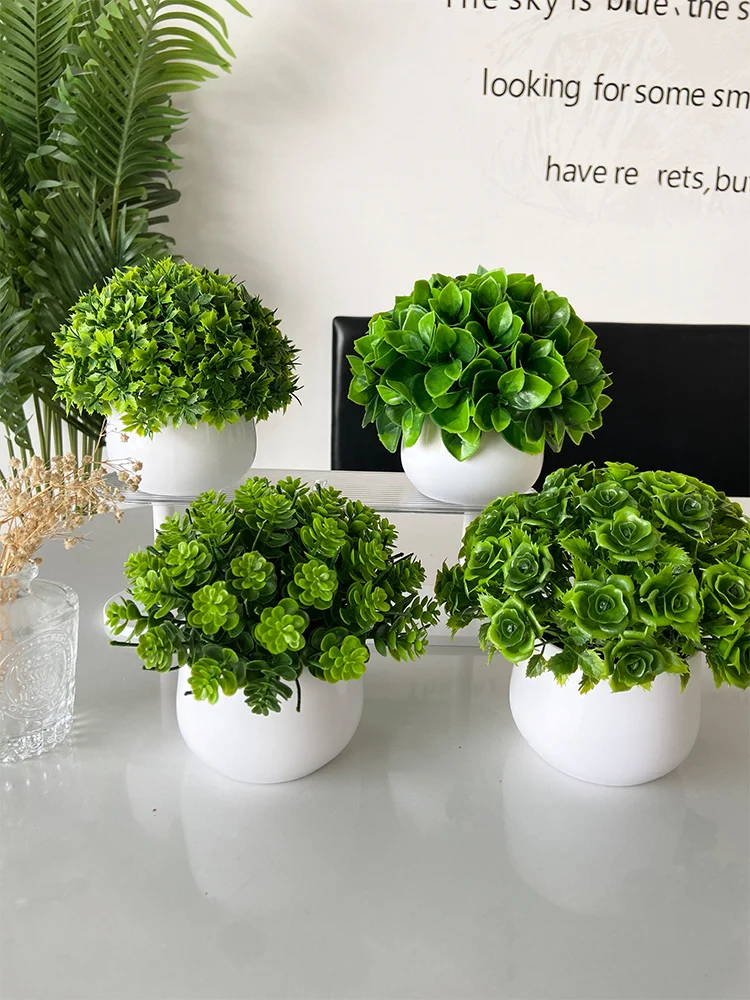 一人暮らし新生活をだけで揃えたら総額いくら？ - 造花グリーン植物装飾品の設置構成と価格構造