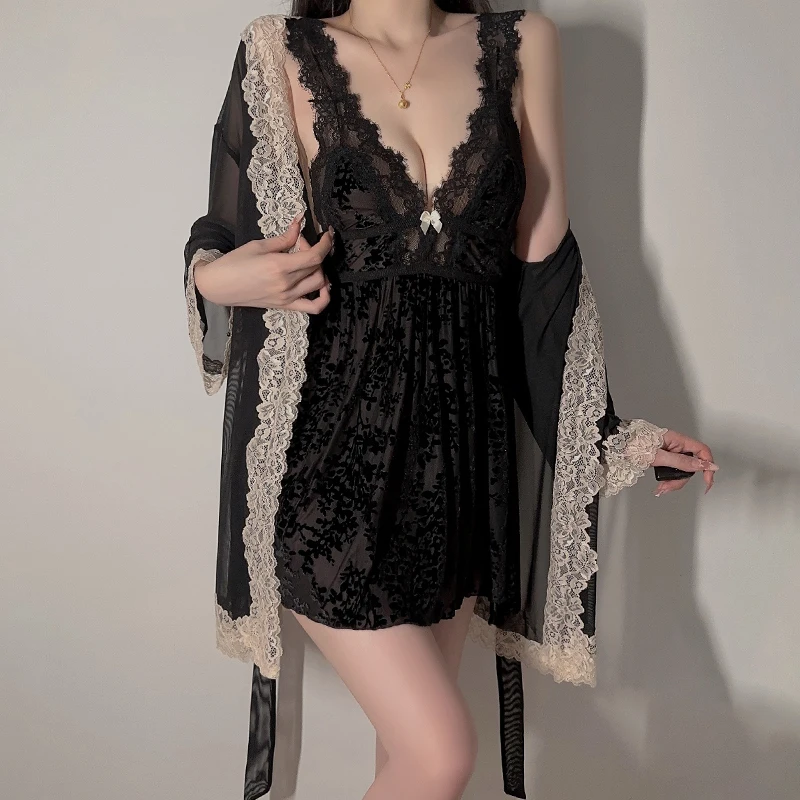 背中が見える服を選ぶときに迷うなら、この1点で決めるべきは？