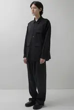 黒の多ポケット厚手シャツ【シンプル・ユニセックス・秋冬用・ルーズフィット】（セットアップ対応）