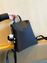 シンプルなデザインの防水リュックサック【軽量・通勤・牛津布製・スクエア型】