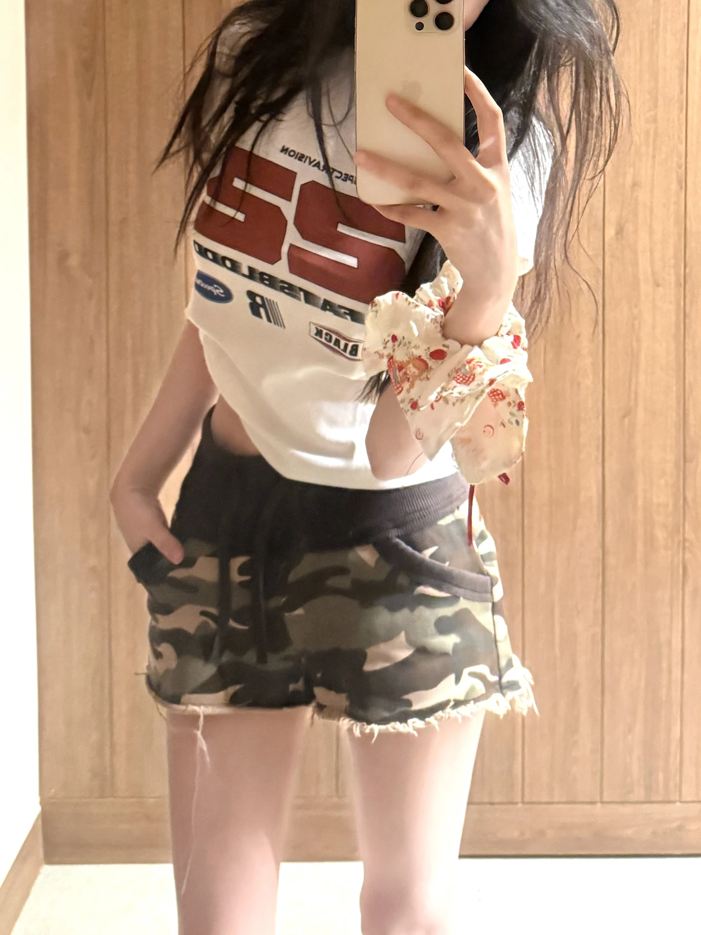 アメリカンカジュアル風 アロハプリントショートスリーブTシャツの特徴と着こなし方