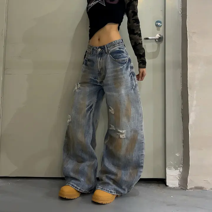 ヴィンテージ風ダメージデニムパンツ【男女兼用・ワイドレッグ・フィット】