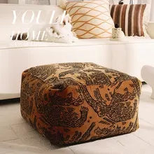 復古風の軽やかなデザイン！グリーンとブラウンの象柄座布団【リビング用・ラグ付き】