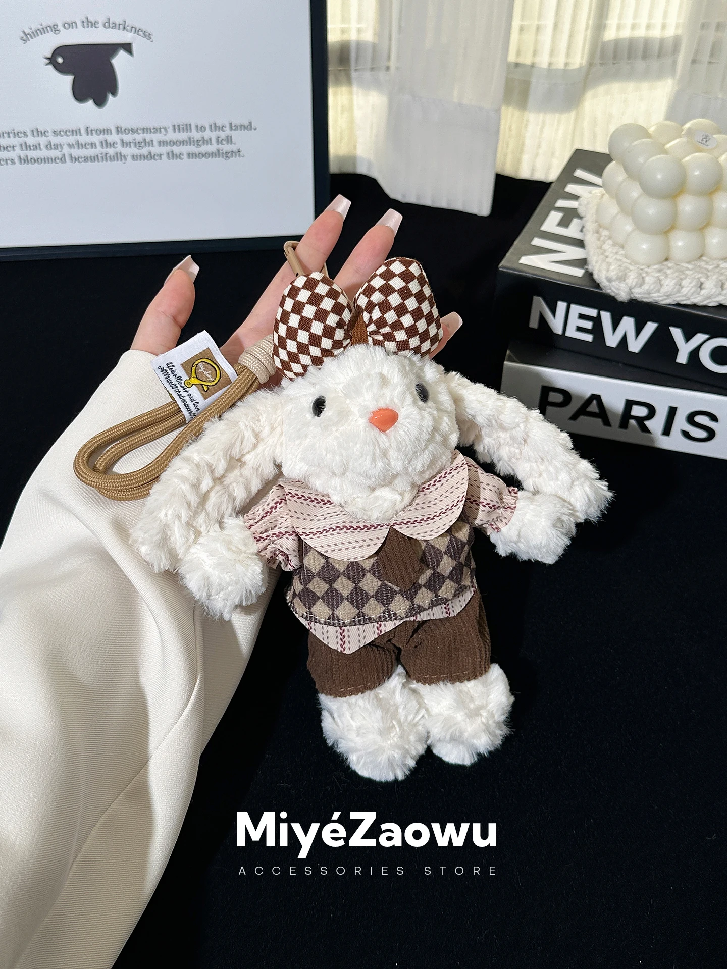 うさぎとくまのぬいぐるみチャーム：カップル用・ギフト向けのヴィンテージスタイルアクセサリー