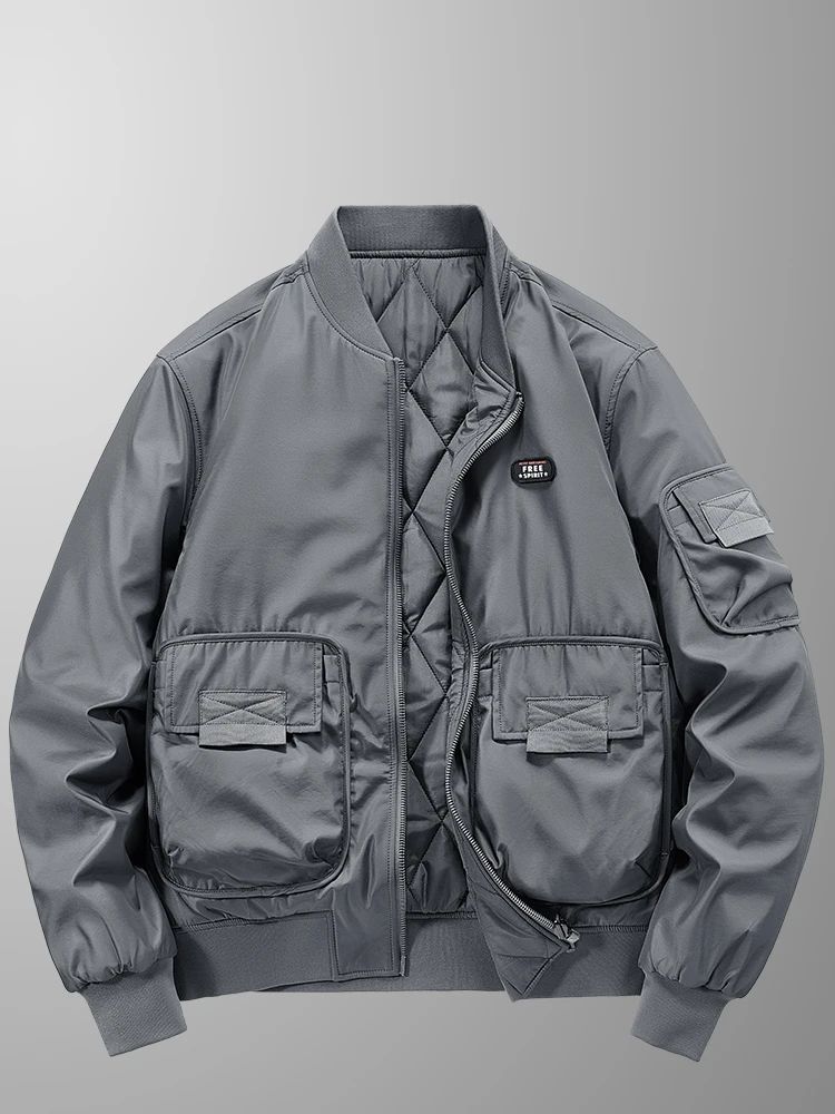 aviator jacket と bomber jacket の違いを知れば、どんなシーンで着るかがわかる！