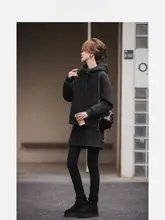グレーのファッショナブルなフード付きトップスとスカート【加厚・ウィンター用・小柄女性向け】（セットアップ対応）
