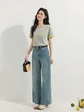 デザイン性に優れたグレーのラウンドネックTシャツ【女性用・ロゴプリント・半袖・カラーブロック】