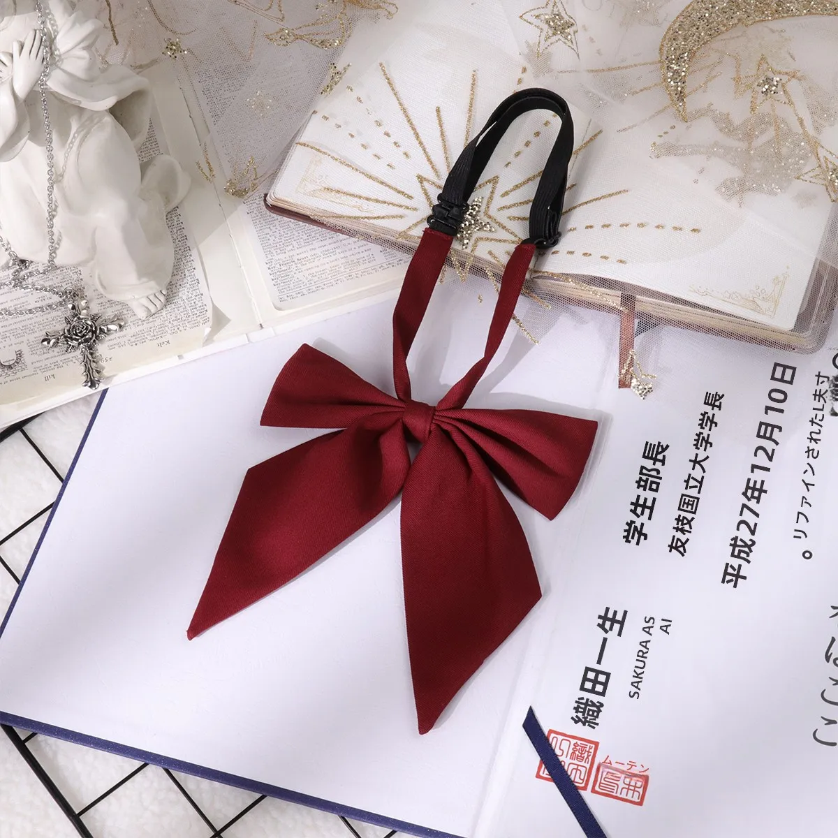 入学式のコサージュは赤・青・白で迷う？本当の選び方とマナーを解説