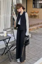 初秋にぴったりのデニムベストとワイドパンツのコーディネート（セットアップ対応）