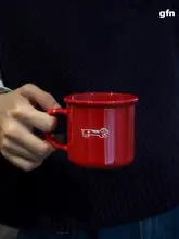 goodfornothing 紅い犬の陶器製マグカップ【ミルク・コーヒー用】