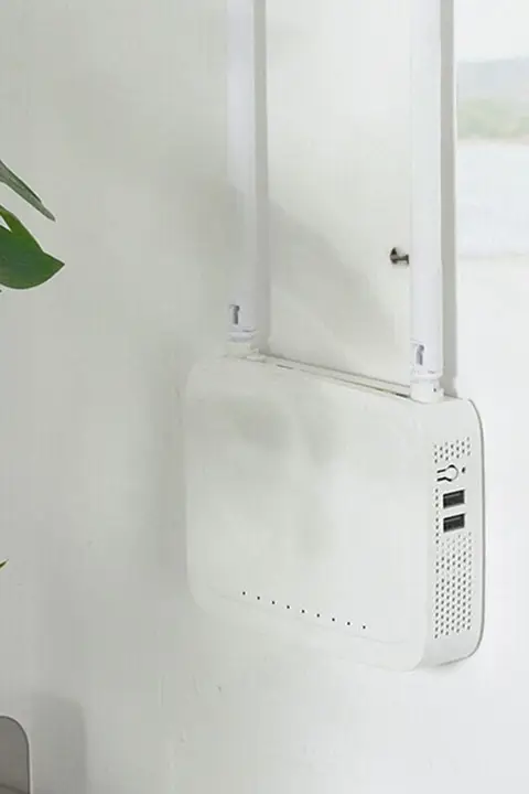強力磁吸式 リモコン収納ホルダー【壁掛け式・穴あけ不要・丸型】