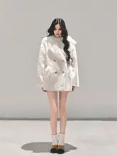 美しいデザインのファー付き冬用コート【暖かい・女性用】