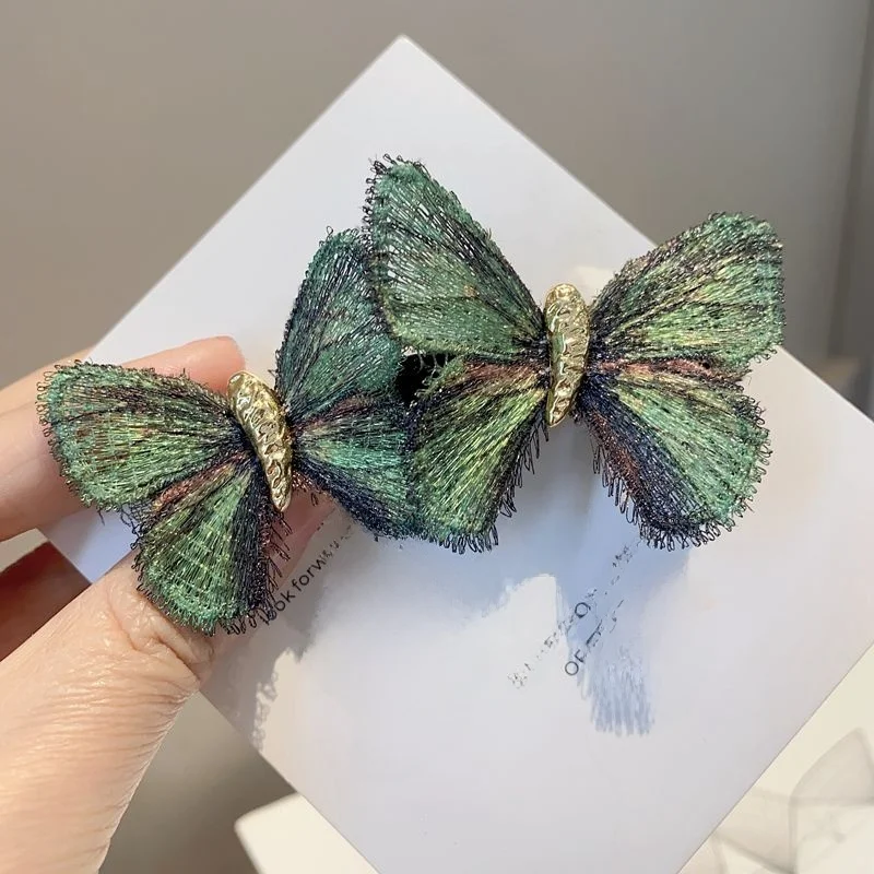 手作り 蝶々バンスクリップ：水墨色調とロマンティック刺繍でアンティーク風のヘアピン