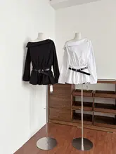 斜め肩デザインの女性用シャツワンピース【ウエストシェイプ・花苞スタイル・甘美な雰囲気】（セットアップ対応）