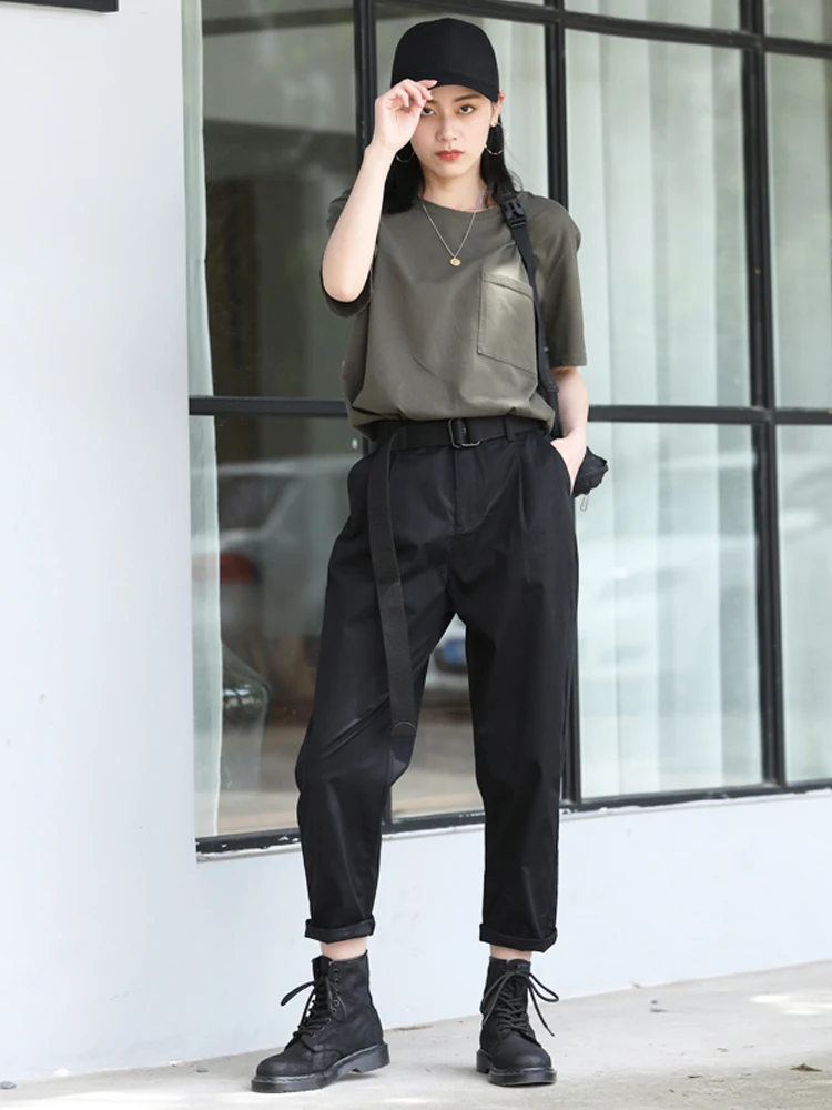 カーゴパンツ コーデ レディース 活用法｜通勤に合うブラックストレートハーレンスタイルの徹底解説