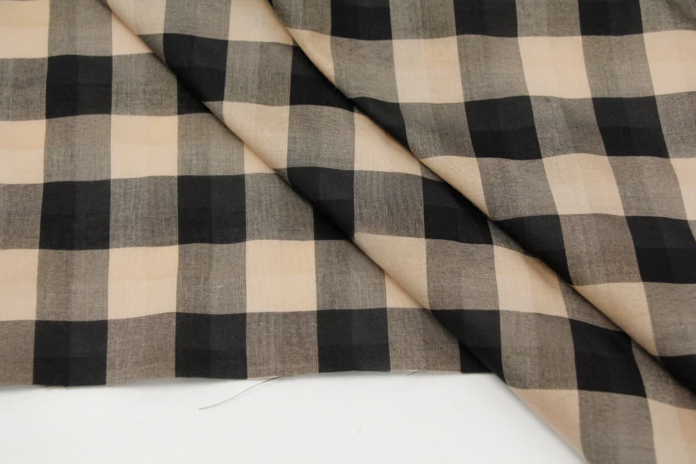 チェック柄のシャツワンピースで夏をどう過ごす？
