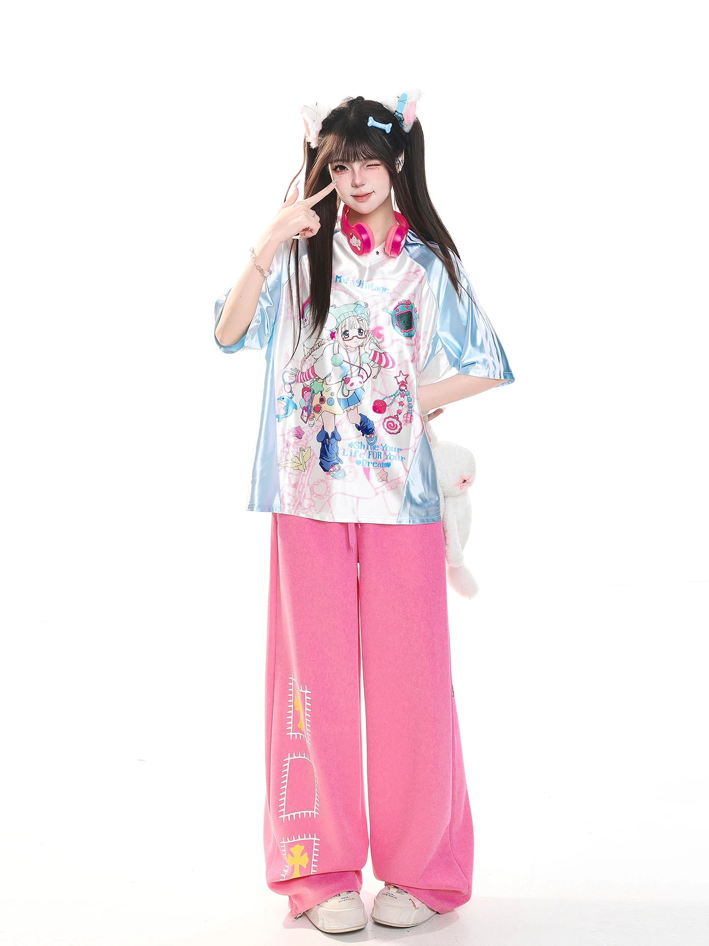 アニメTシャツを「おしゃれ」に着こなすには？そのコツと選び方を徹底解説