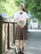 レディース 夏用 白シャツ【ショートスリーブ・ラウンドネック・カジュアルスタイル・学生用】