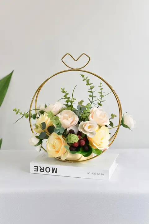 高級感あるフェイクフラワー使用の花かご【インテリア・リビング・ホテル用・デスク装飾】