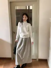 高めの襟が魅力的な加絨ニットセーター【冬用・女性用・スタイル】