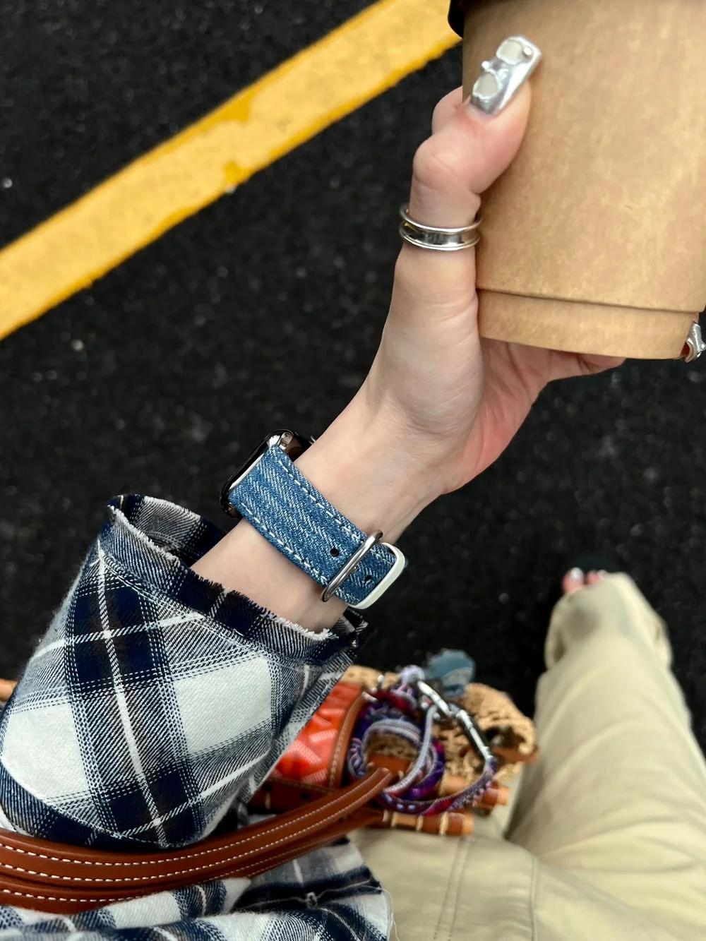 Android Apple Watch で悩むなら、このバイカラーベルトが解決する？