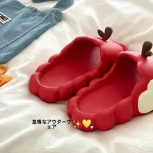 明るい赤いリンゴのデザイン！極上の柔らかさの夏用厚底サンダル【滑り止め・ビーチ用】