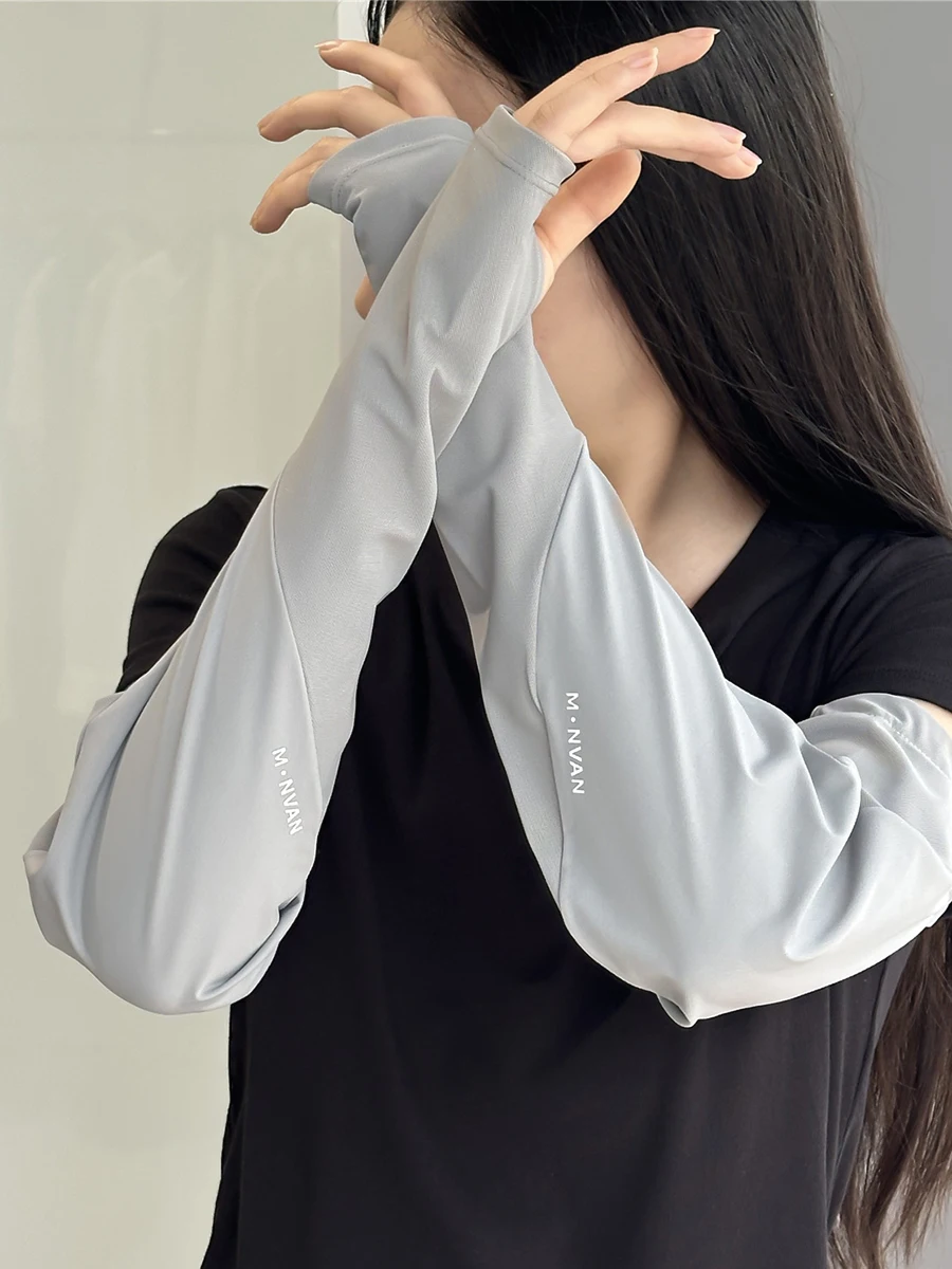 アイスシルク製アームカバーとフェイスマスクセット：通気性・紫外線対策を実現する女性向けの総合解決策