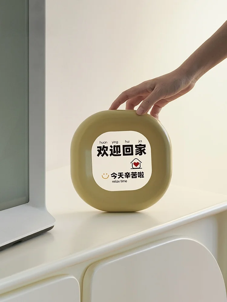 リビングに高級感をプラスする1つのアイテムは？