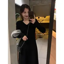 春に最適なキャミソールワンピース【ナチュラルなウエストフィット・フレアシルエット】