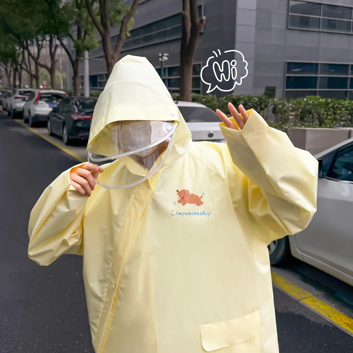 雨の日をもっと楽しく過ごすには、レインコートを選ぶべきか？