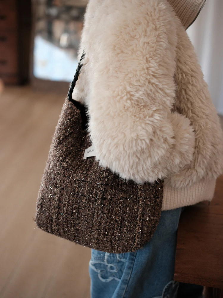 woven bag は本当に通勤に使えるのか？実際の使い方と、今冬のベストな選択肢とは