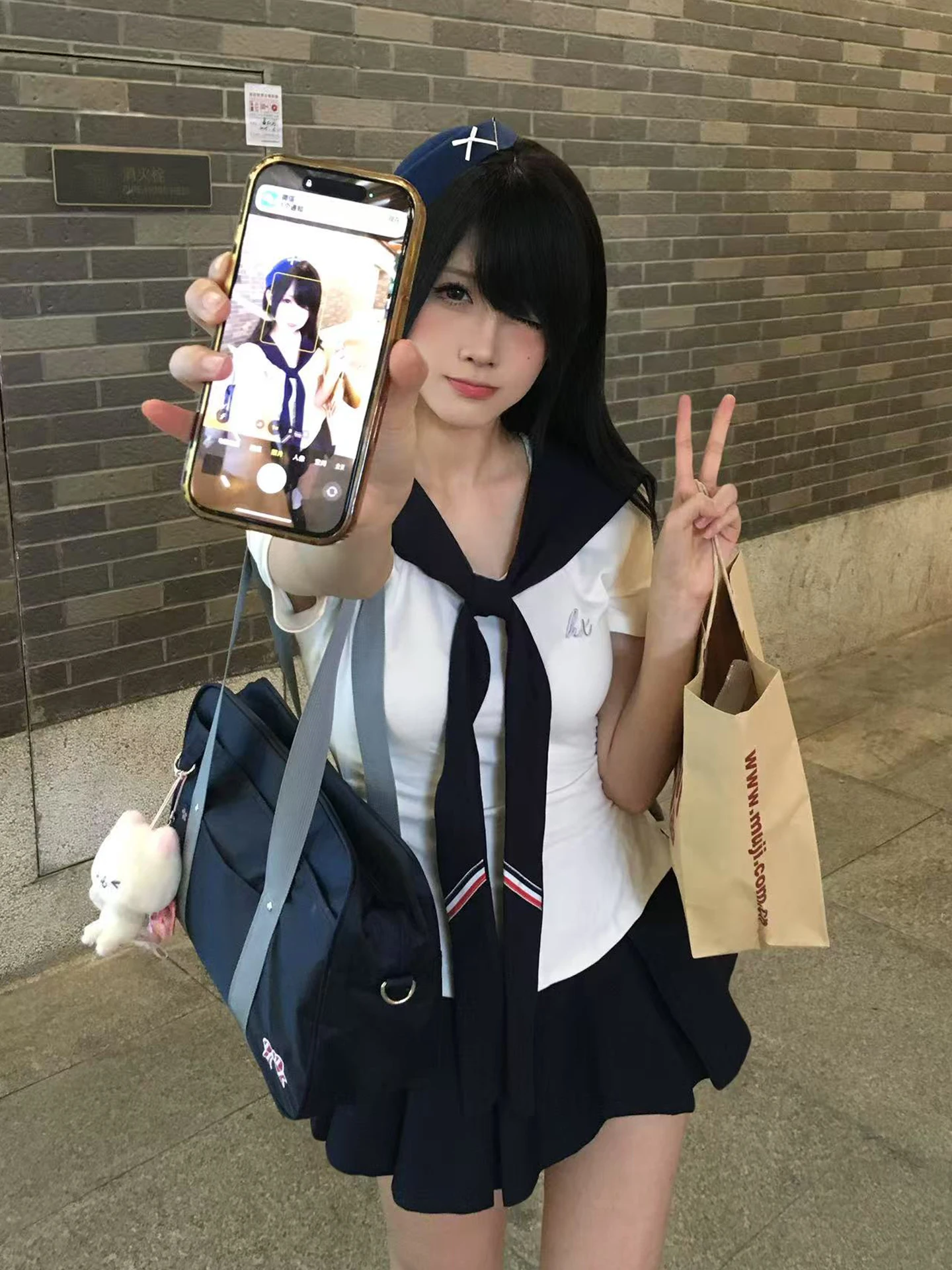 「tシャツ リメイク ワンピース」にすべきは、この1着？航海少女風のセーラー襟Tシャツが実は最強の選択肢