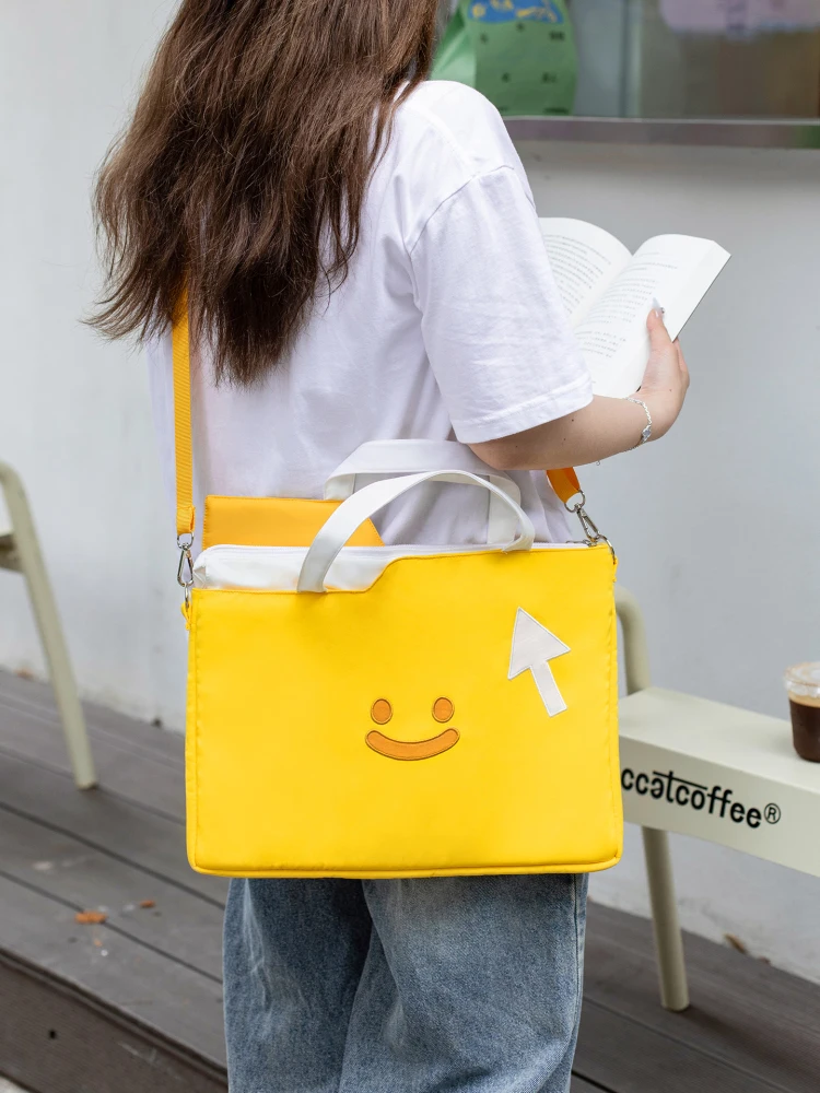 「A4が入るバッグ」で通勤も旅行もストレスフリーに？おすすめのスタイルと選び方