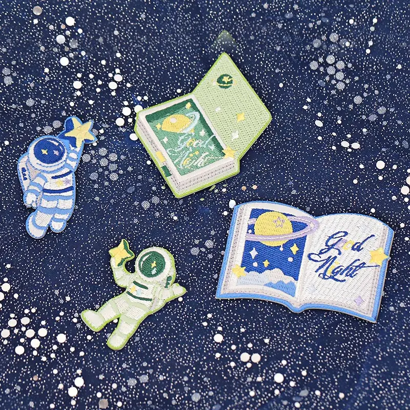 ステッカーを選ぶときに迷うなら、宇宙飛行士デザインの布パッチが答えになる？