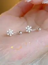 S999足銀製 雪の結晶デザインのイヤリング【秋冬用・上品な印象】