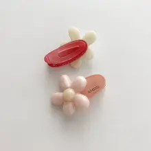 立体フラワーデザインのヘアクリップ【小型・前髪用・流行のヘッドアクセサリー】
