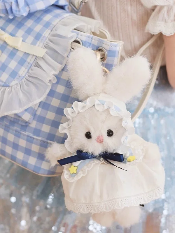 ふわふわのうさぎぬいぐるみキーチェーン：4歳女の子向け誕生日プレゼントの実用性とデザイン分析