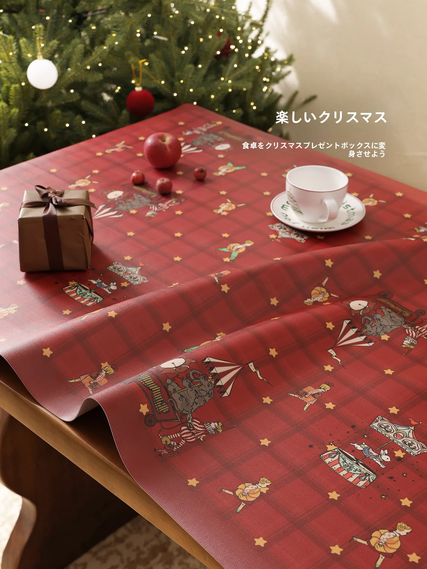 防水防油クリスマステーブルマット：レッド・レザー製の装飾用テーブルコーディネートに最適な選択