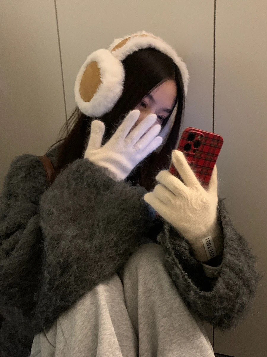 冬用毛羽付きイヤーマフ：学生向けの保温・風防止機能が実証された実用性